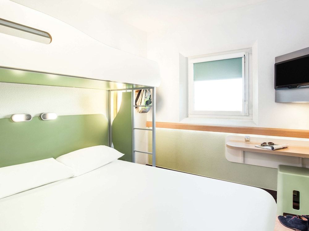 ibis budget London Hounslow Double Room 2
