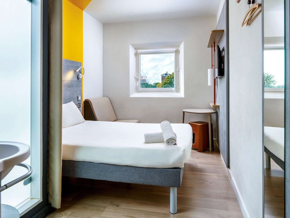 ibis budget London Hounslow Double Room 7
