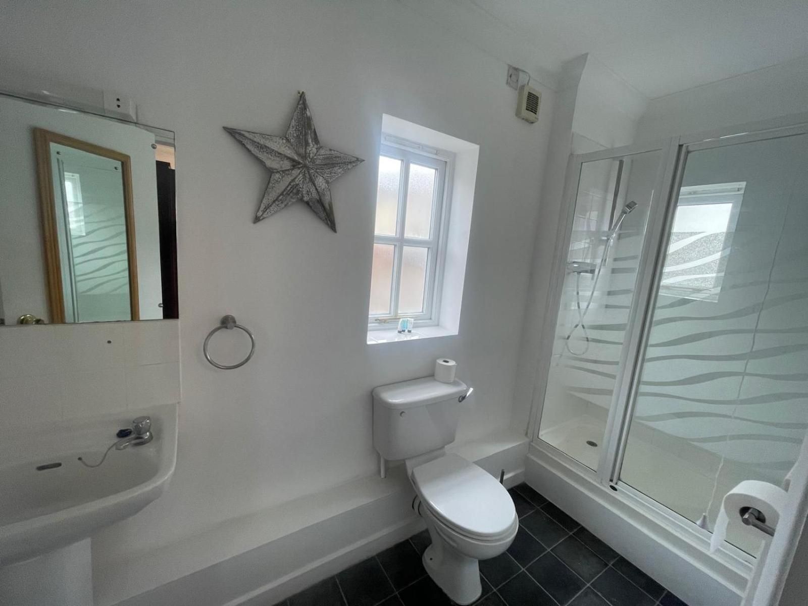 Central Hotel Small Single Room 3