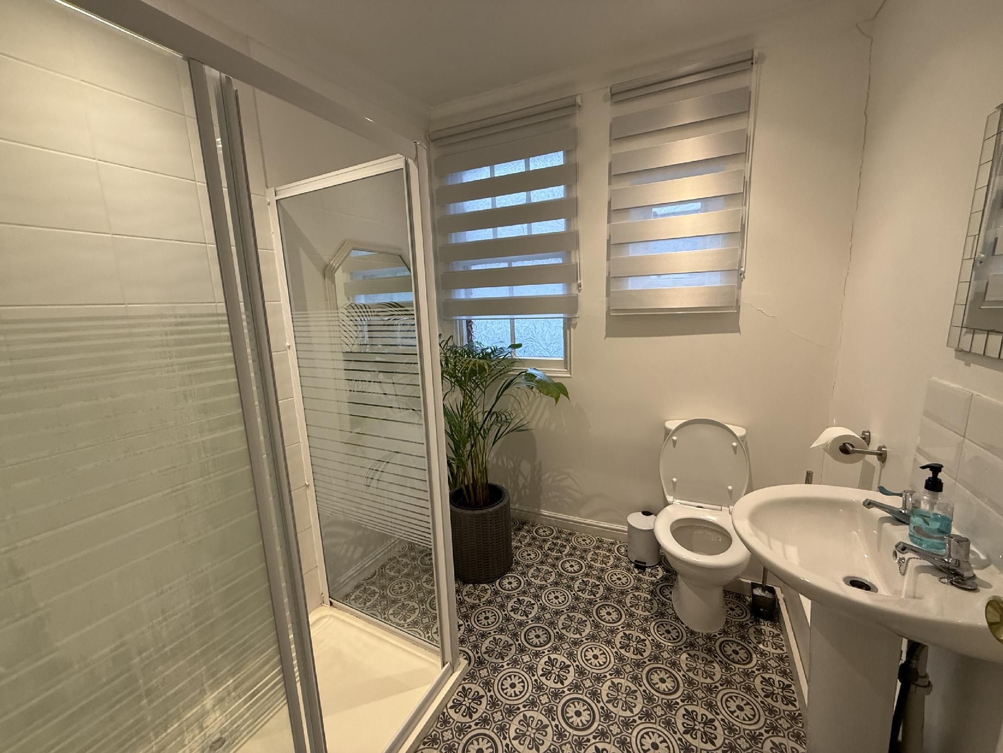 Standard-Single room-Shared Bathroom