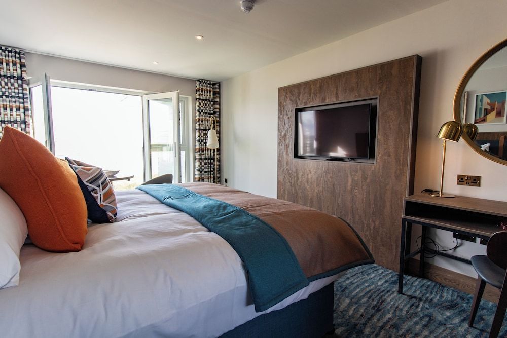 The Waterside Hotel Superior Room 2