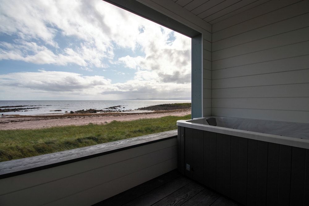 The Waterside Hotel Premium Room 2