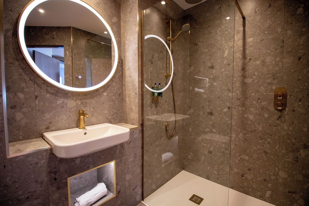 The Waterside Hotel Premium Room 4