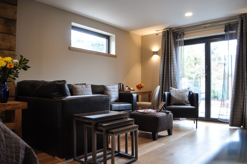 The Corran - Serviced Accommodation Suite (Room Only) 10