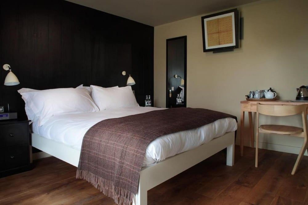 undefined Stoke Place Hotel 3