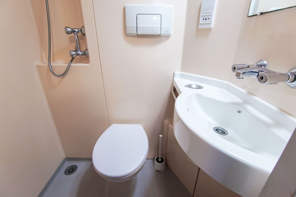 undefined Mandalay Picton House Hotel 5