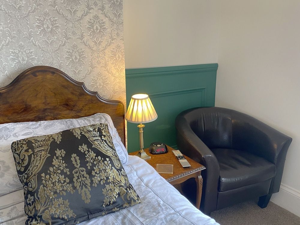 The North Cliff Hotel Deluxe Twin Room, Ensuite, Sea View (Superking / ) 4