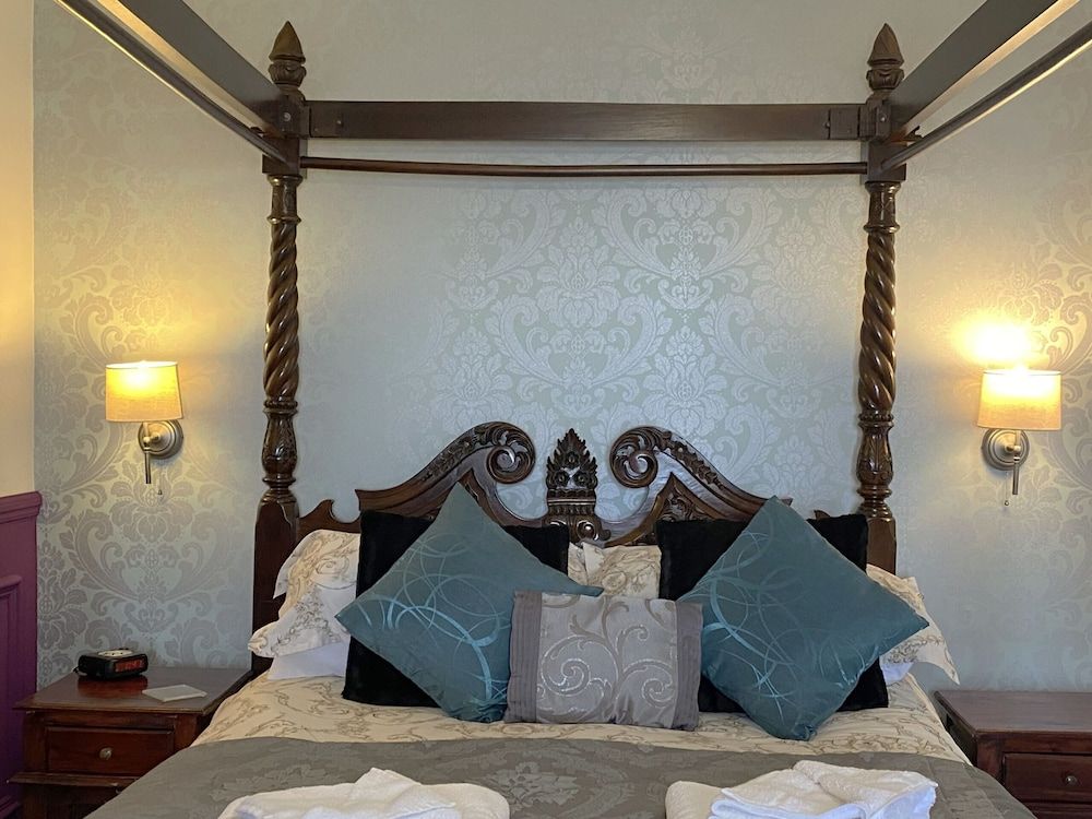 The North Cliff Hotel Superior Suite, Ensuite, Sea View (Junior double and bunks /) 2