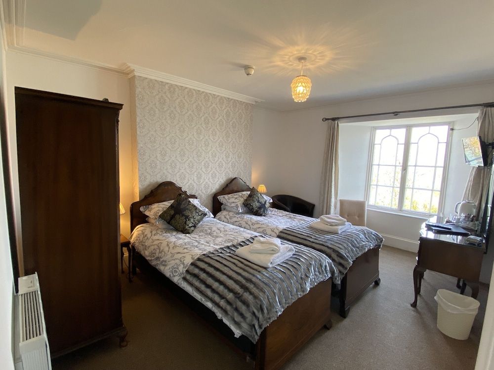 The North Cliff Hotel Deluxe Twin Room, Ensuite, Sea View (Superking / ) 5