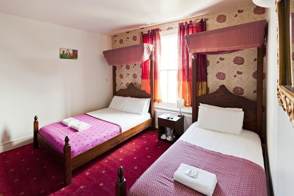 undefined Islington Inn 3