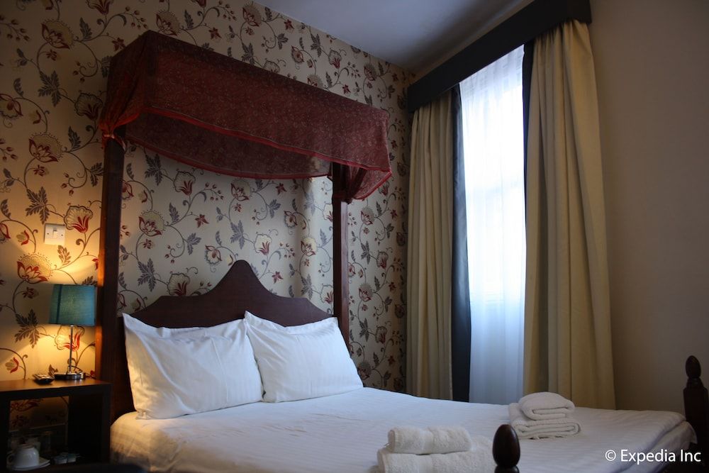 Islington Inn Double Room 4