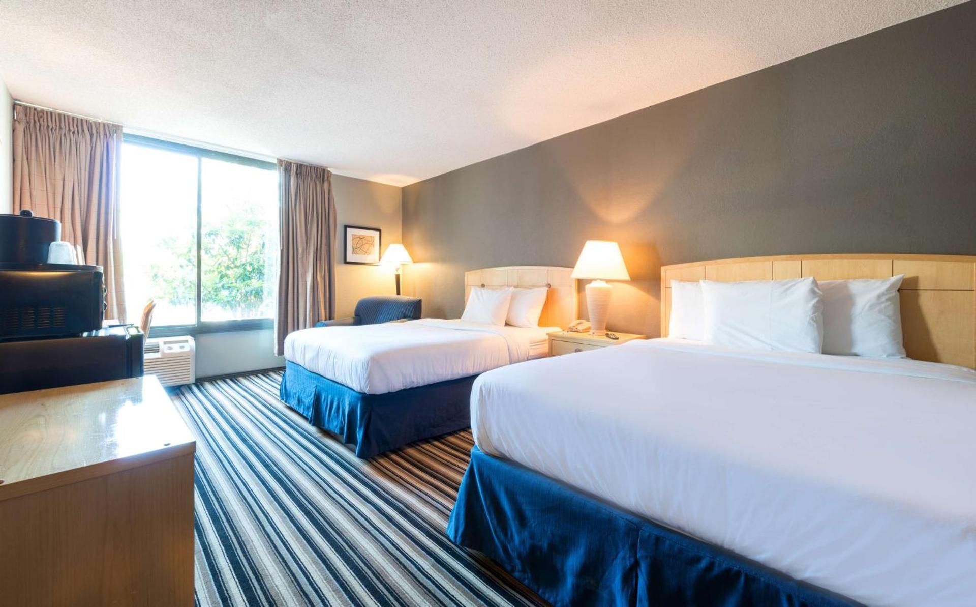 2 Queen Beds, Superior Room, Non-Smoking