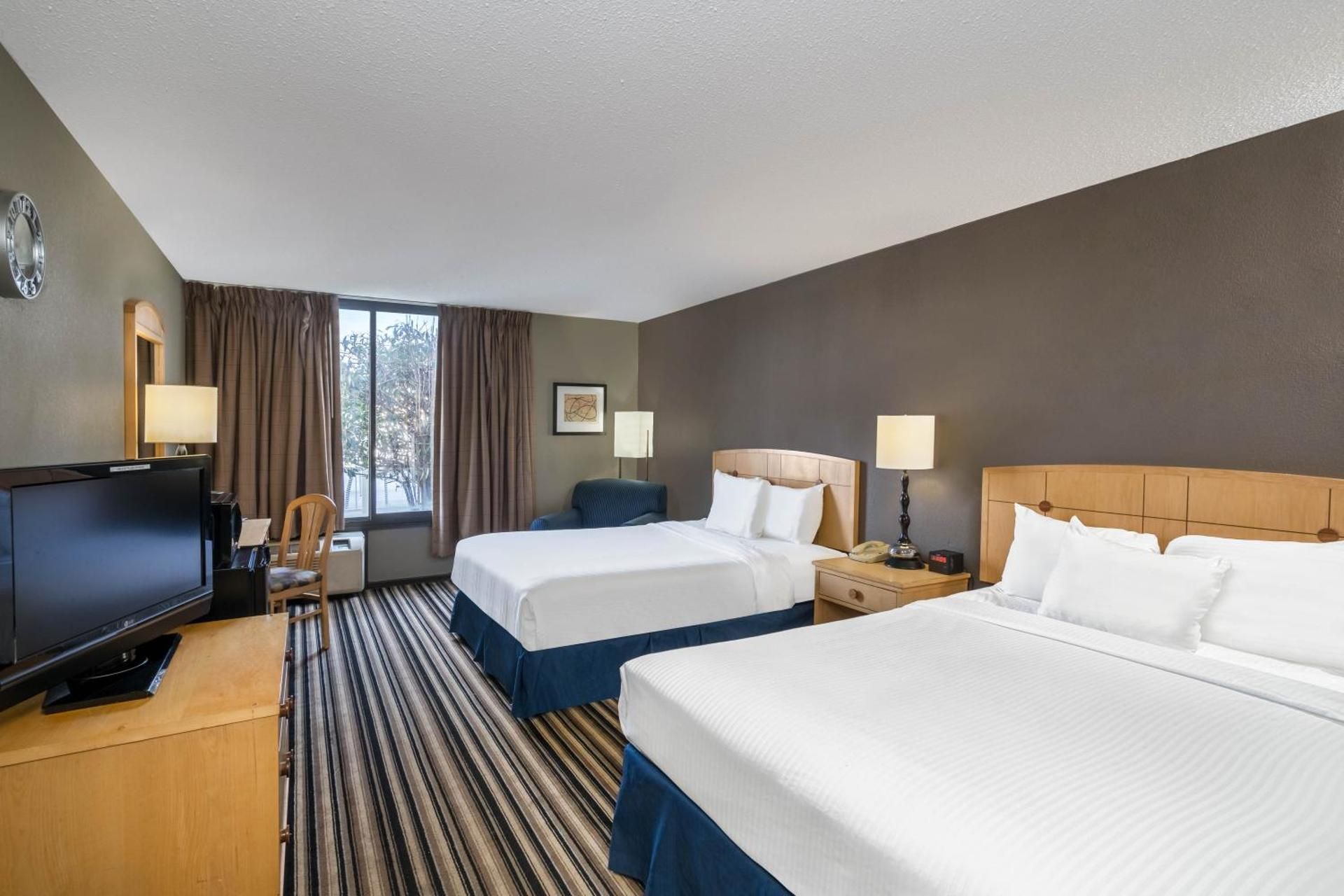 1 King Bed, Superior Room, Non-Smoking