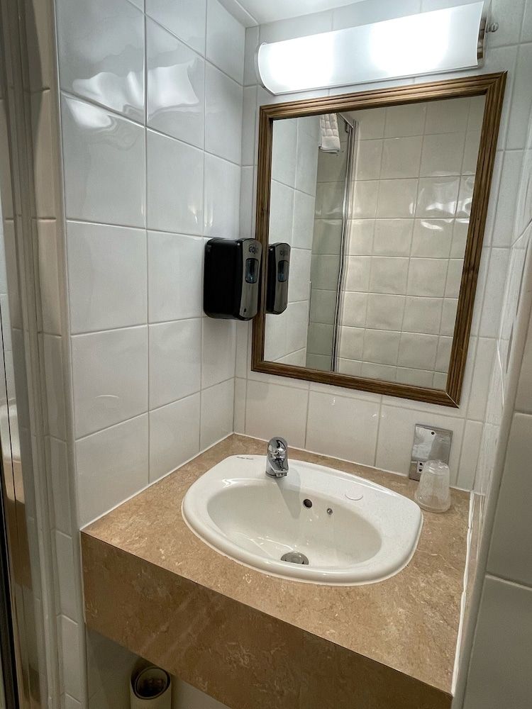 Best Western Welwyn Garden City Homestead Court Hotel Standard Room, 1 Twin Bed, Non Smoking 4