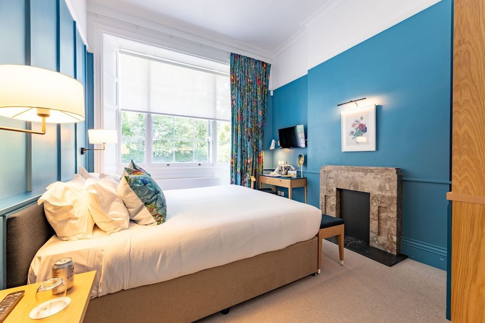 undefined The Goodenough Hotel London 9