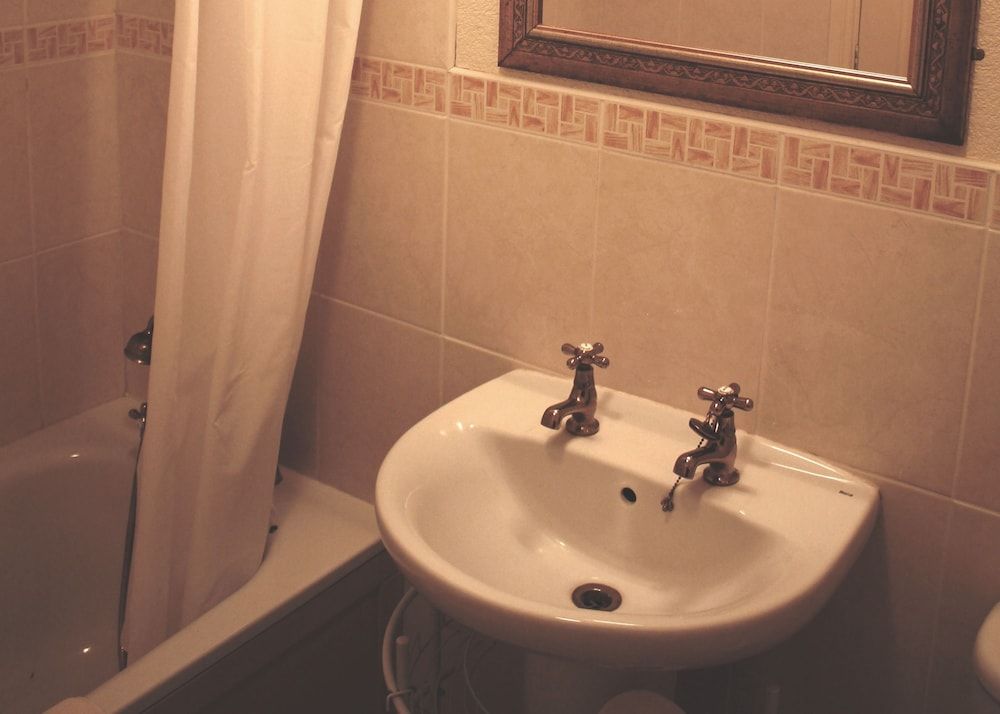 The Old Rectory Standard Double or Twin Room 8