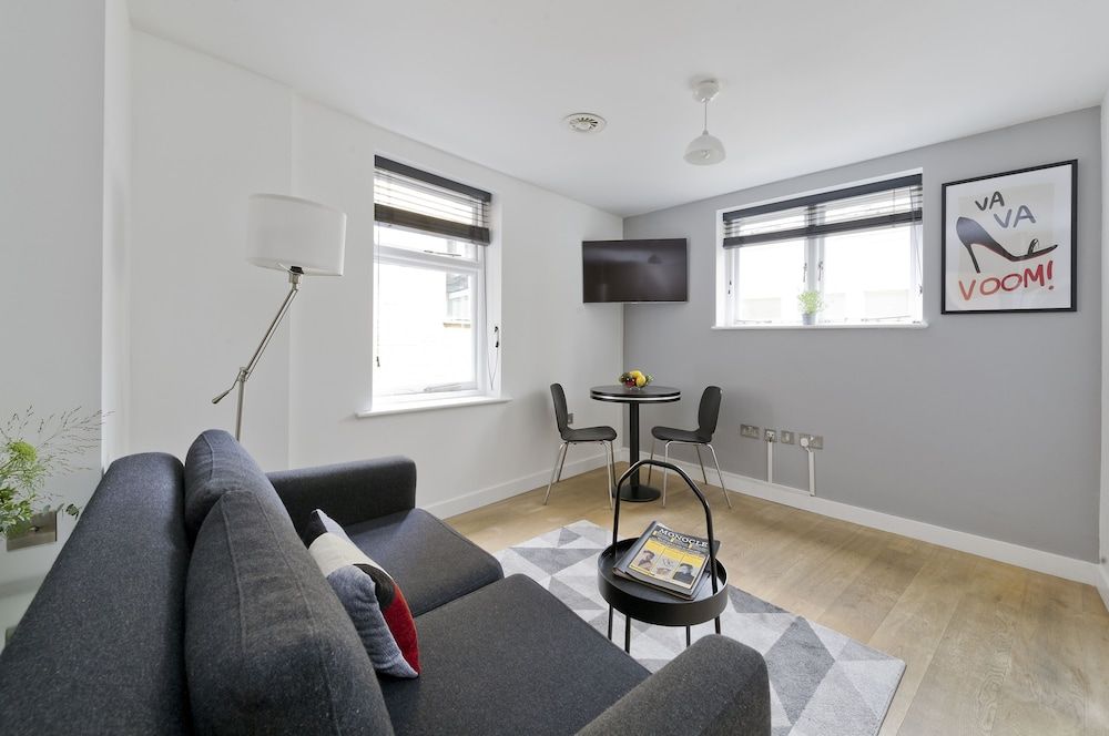 Crane Court by City2Stay Classic Studio Apartment 5