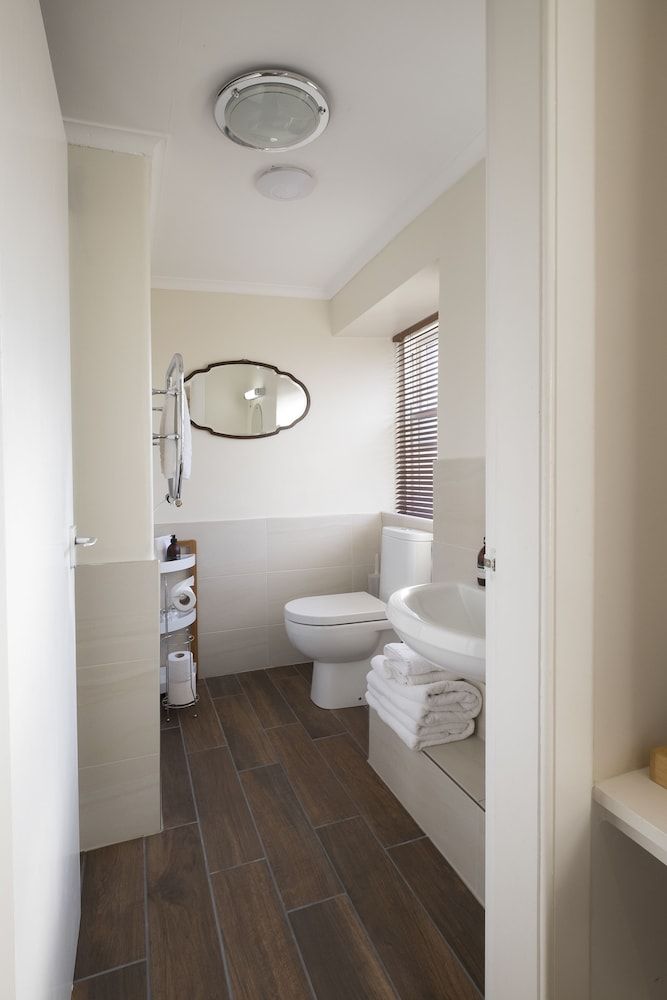 The Allanton Inn Standard Room, 1 King Bed 6