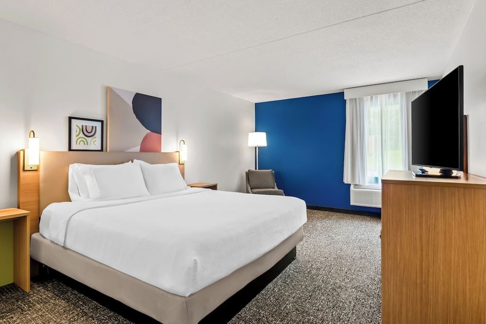 Room, 1 King Bed, Accessible (Hearing)