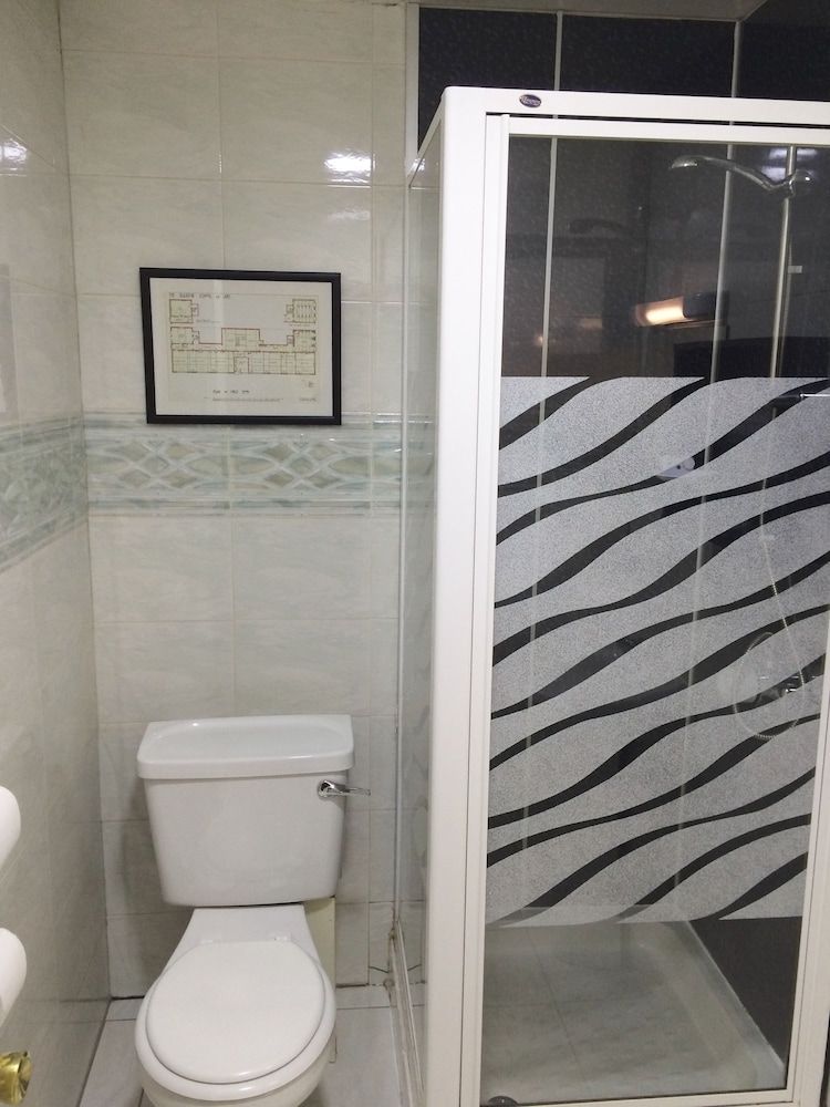 Rennie Mackintosh Station Hotel Standard Twin Room 4