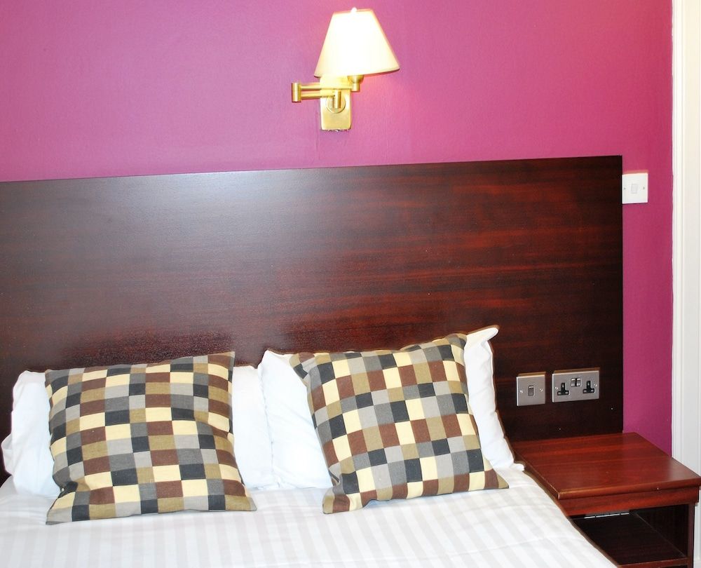 Rennie Mackintosh Station Hotel Economy Double Room 3