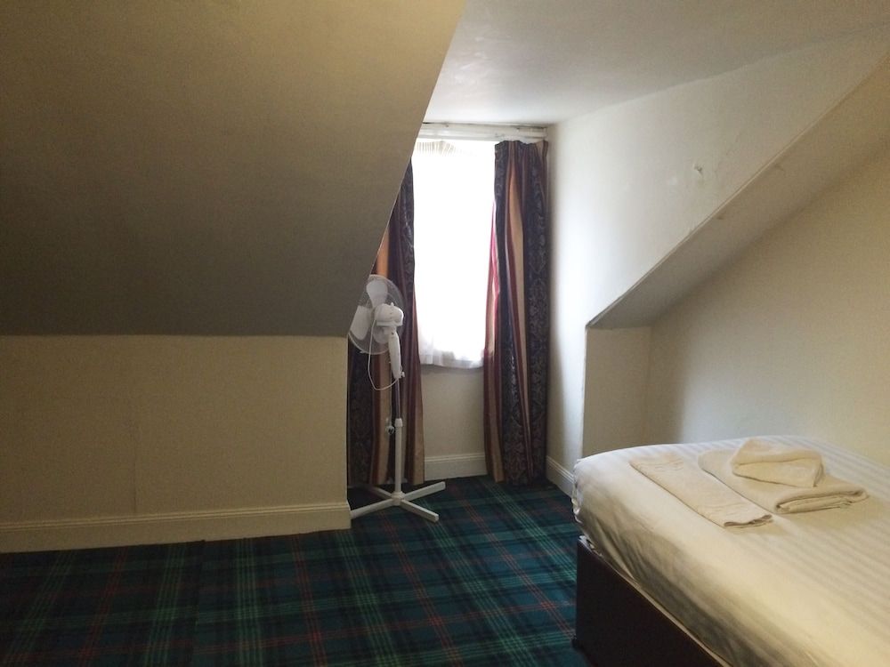 Economy Single Room