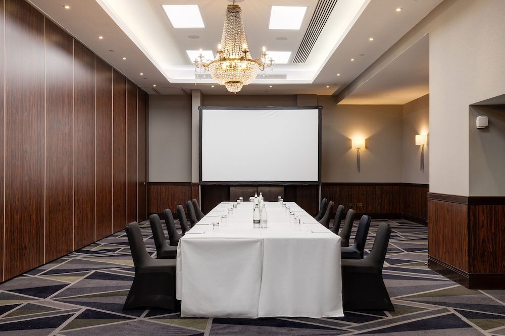 undefined Royal National Hotel 7