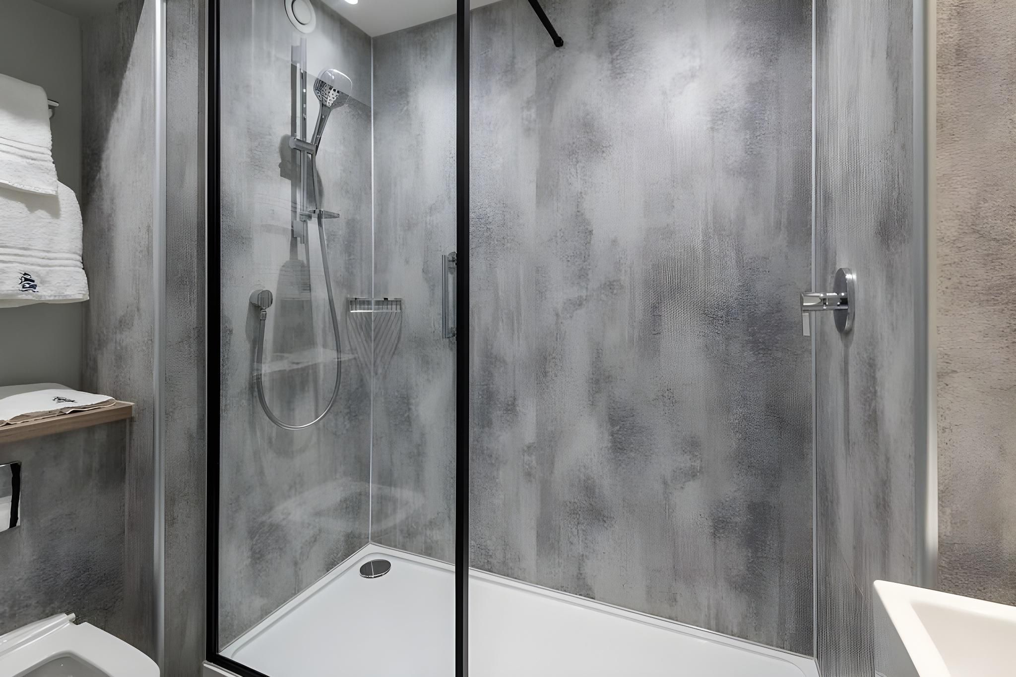 undefined Royal National Hotel 5