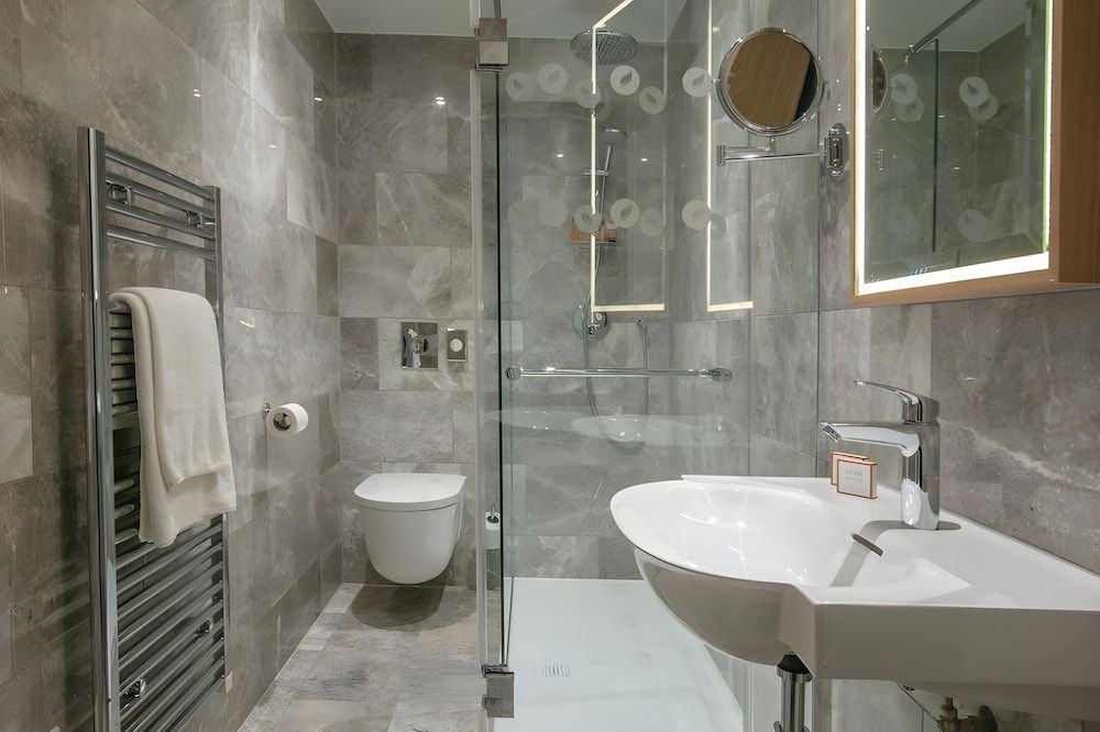 voco The Clifton Folkestone by IHG Premium Room, Multiple Beds 2