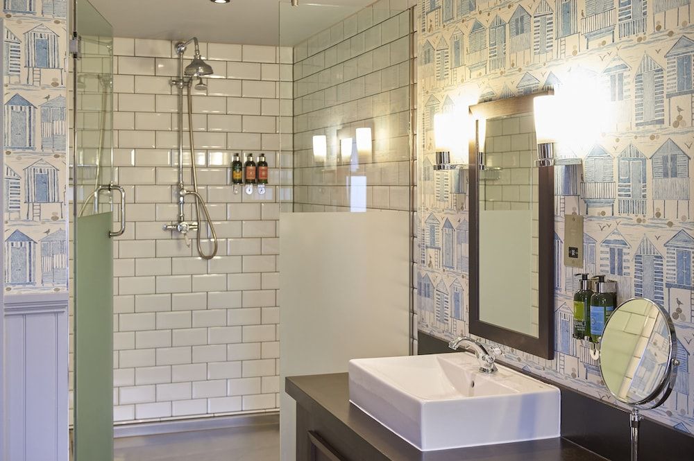 Hotel du Vin & Bistro Poole Signature Suite 2