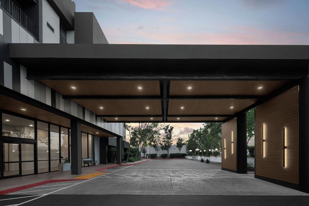 undefined Courtyard San Jose Airport 3