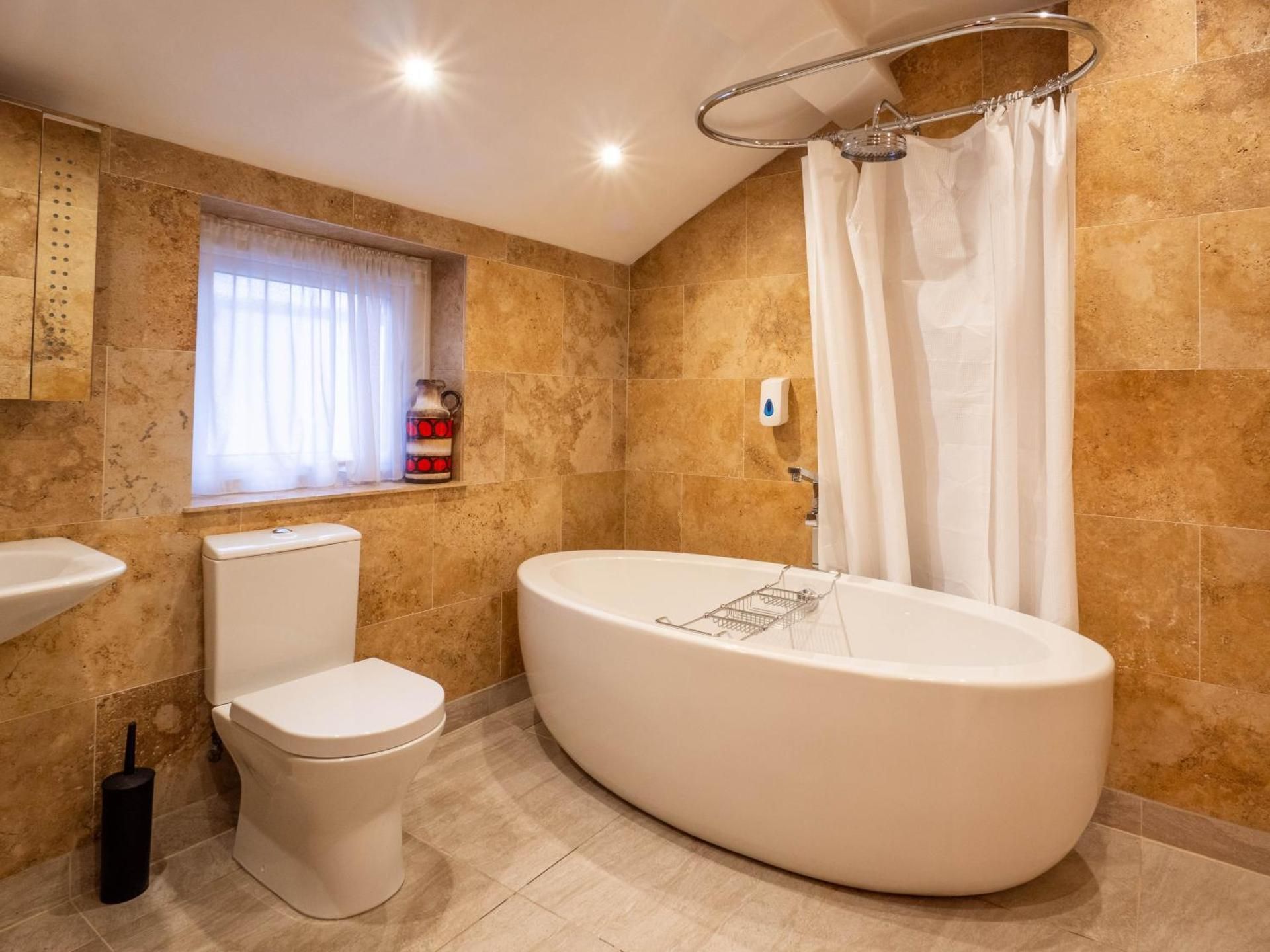 The Black Boy Inn House with 2 double beds 2