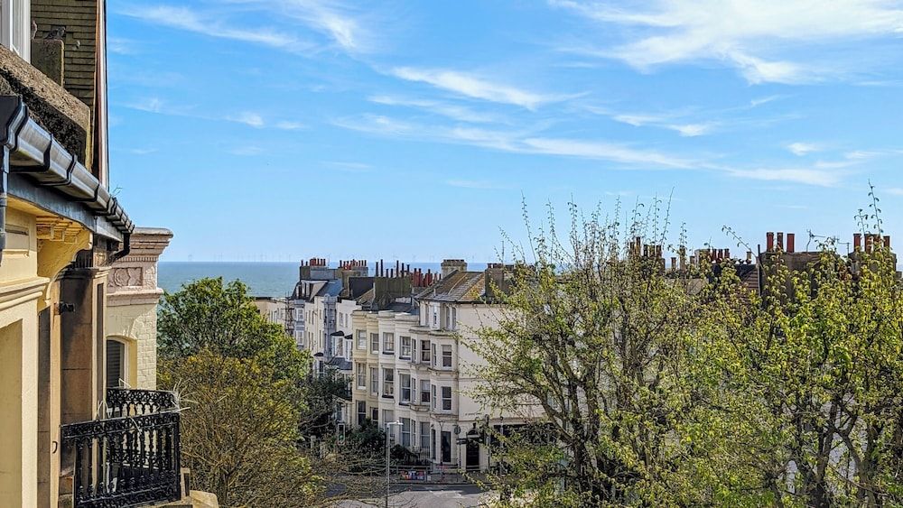 INNit Bliss Premium Triple Room 6