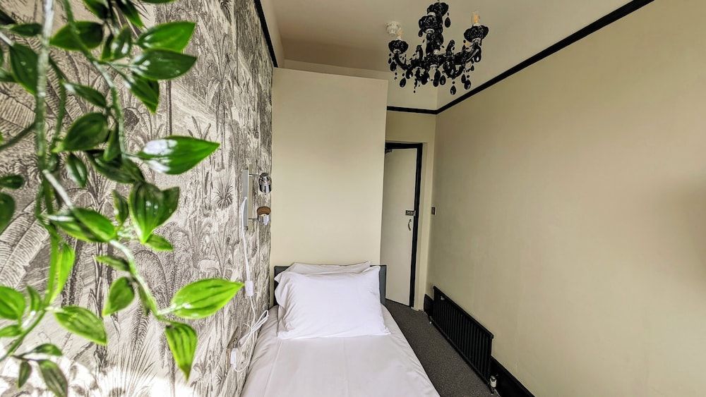 INNit Bliss Classic Single Room