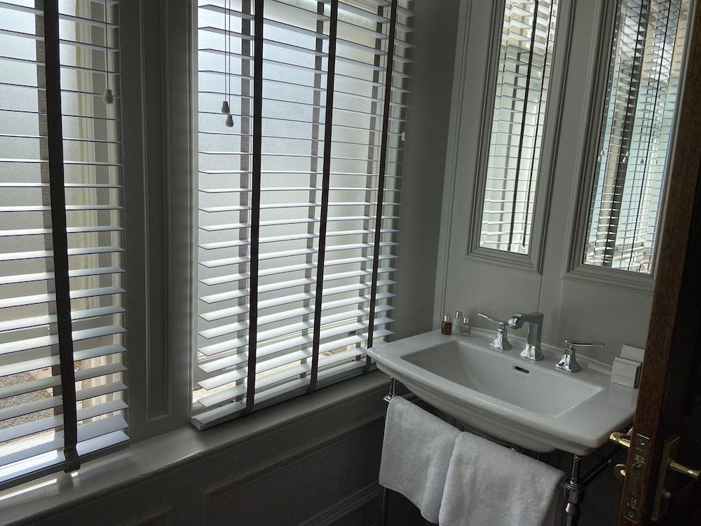 Cornhill Castle Hotel Executive Room 8