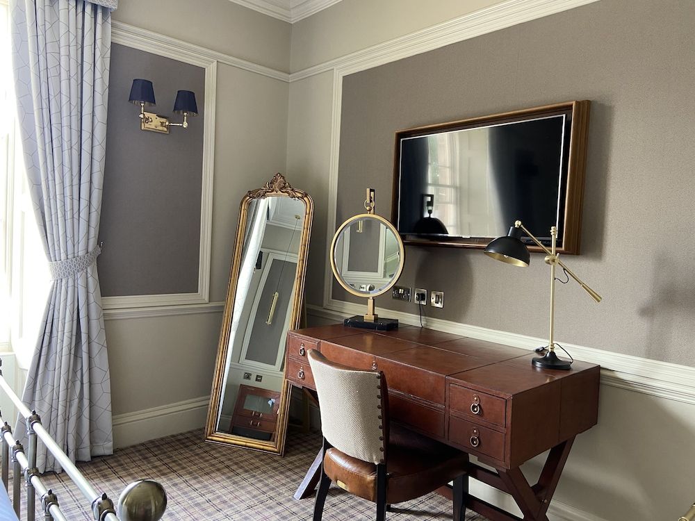 Cornhill Castle Hotel Classic Double Room 6