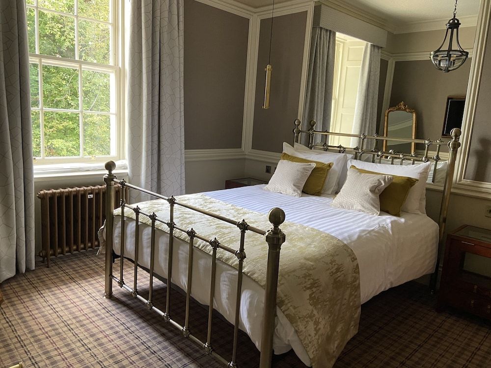 Cornhill Castle Hotel Classic Double Room 3