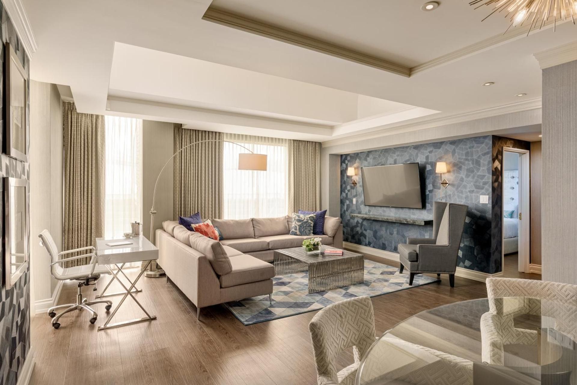 Suite - 1 King Bed, Nonsmoking, Penthouse