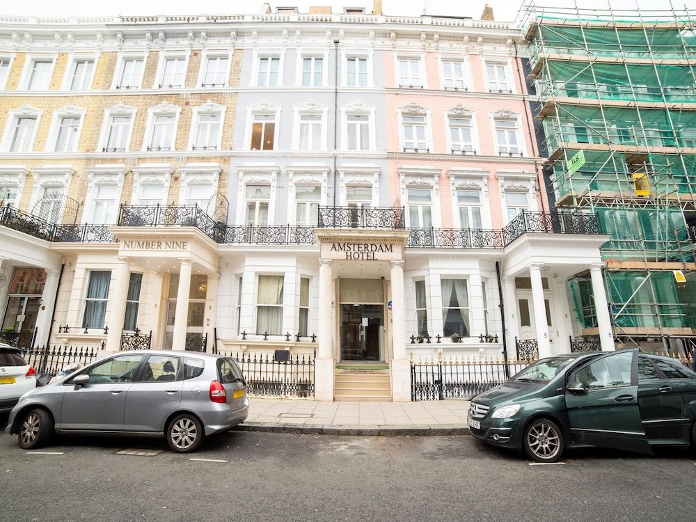 undefined OYO Amsterdam Hotel