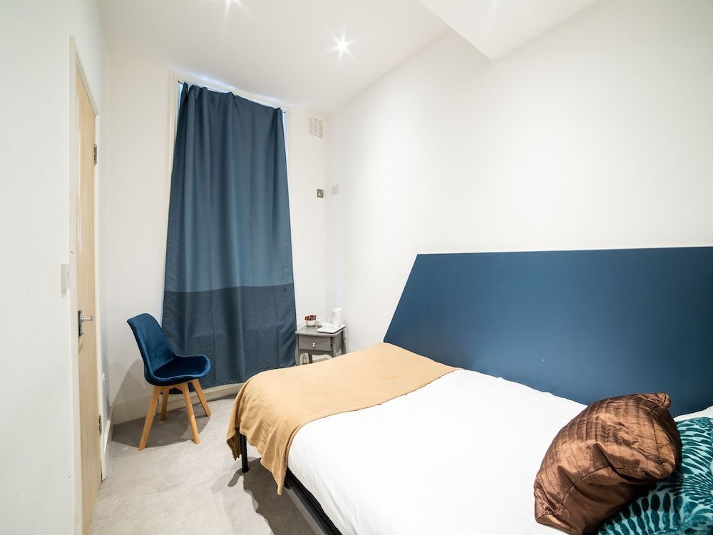 OYO Amsterdam Hotel Standard Single Room, 1 Twin Bed