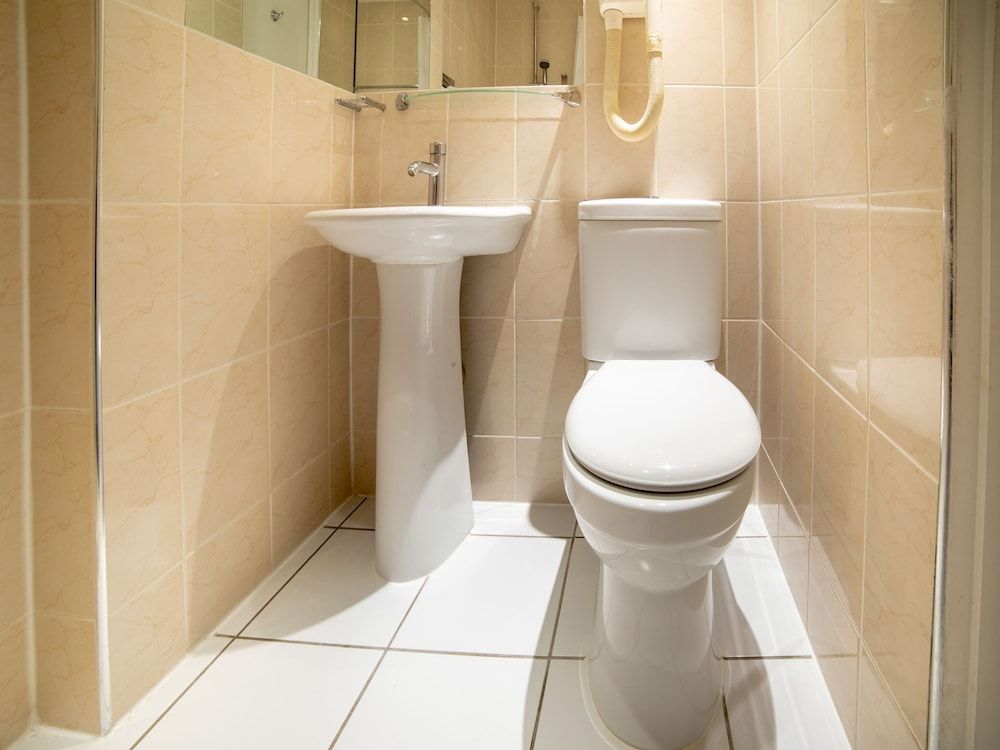 OYO Amsterdam Hotel Standard Double Room, 1 Double Bed 4