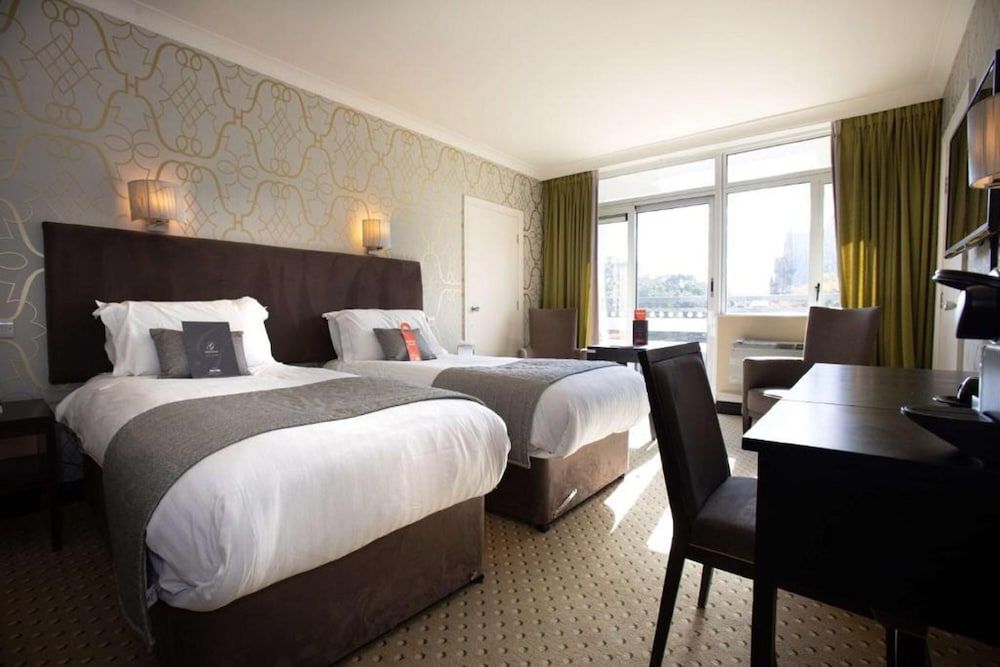 Deluxe Twin Room, City View