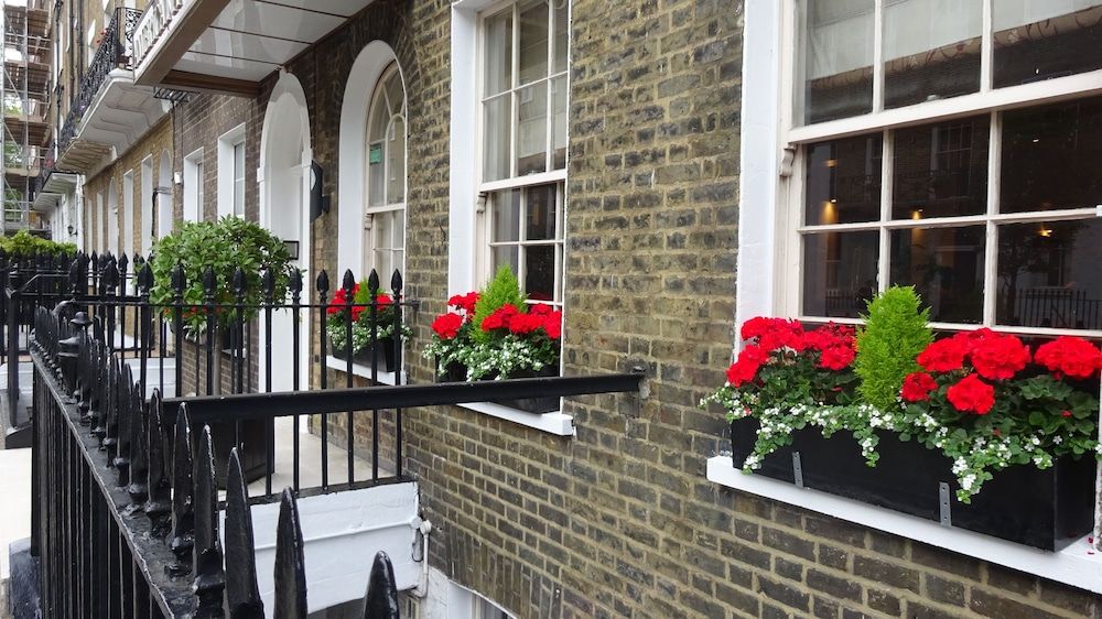 undefined Americana Hotel 6