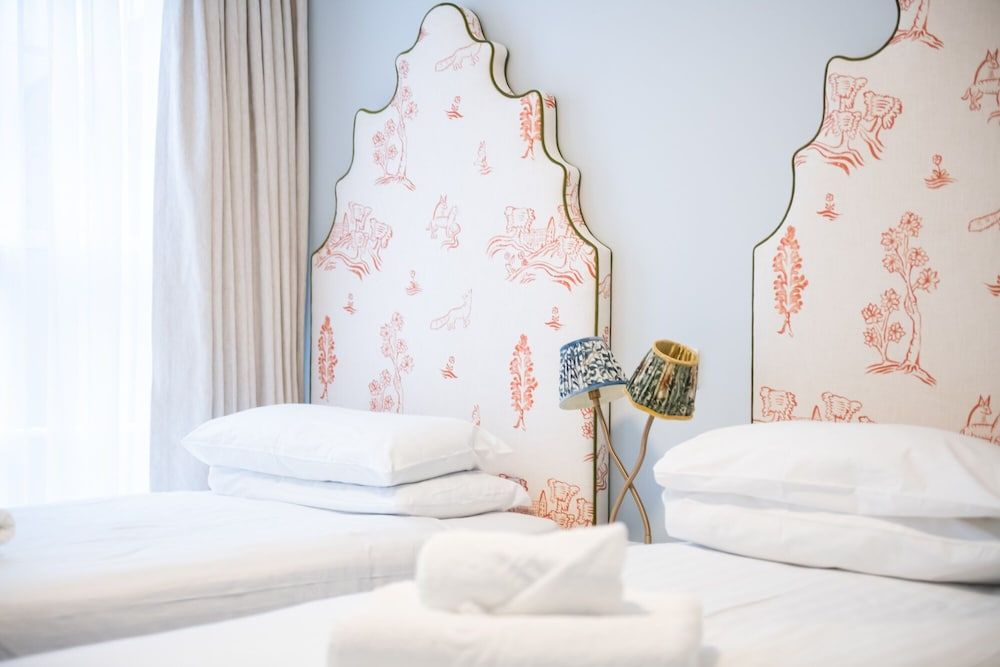 undefined Americana Hotel 2