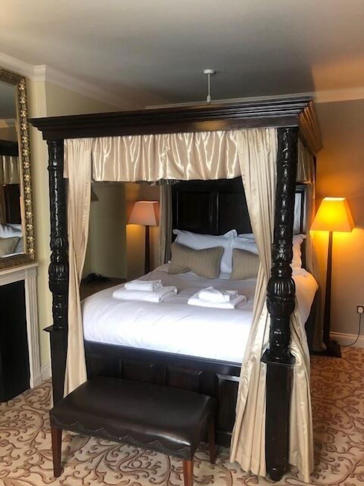 Deluxe Double Room, Ensuite (With 4 Poster Bed)