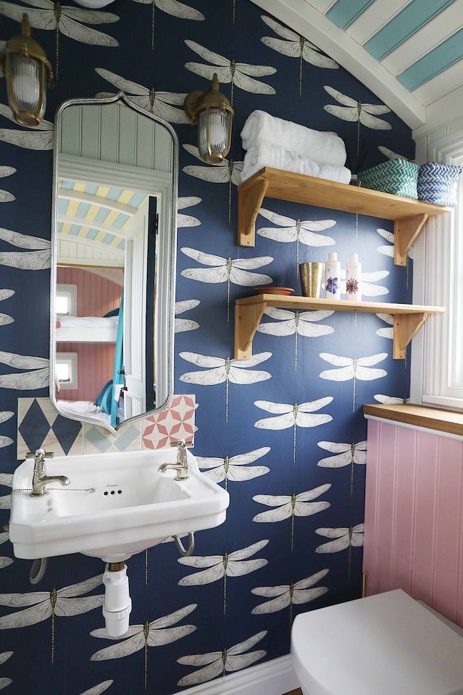 Westfield House Farm Family Room, Ensuite 6