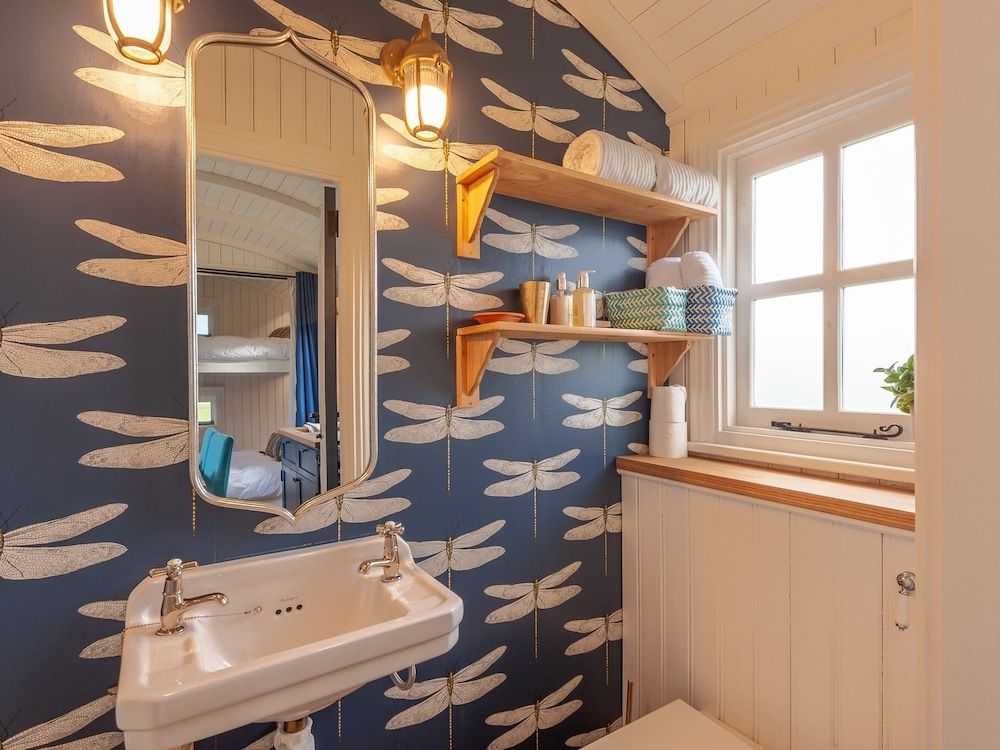 Westfield House Farm Family Room, Ensuite 5