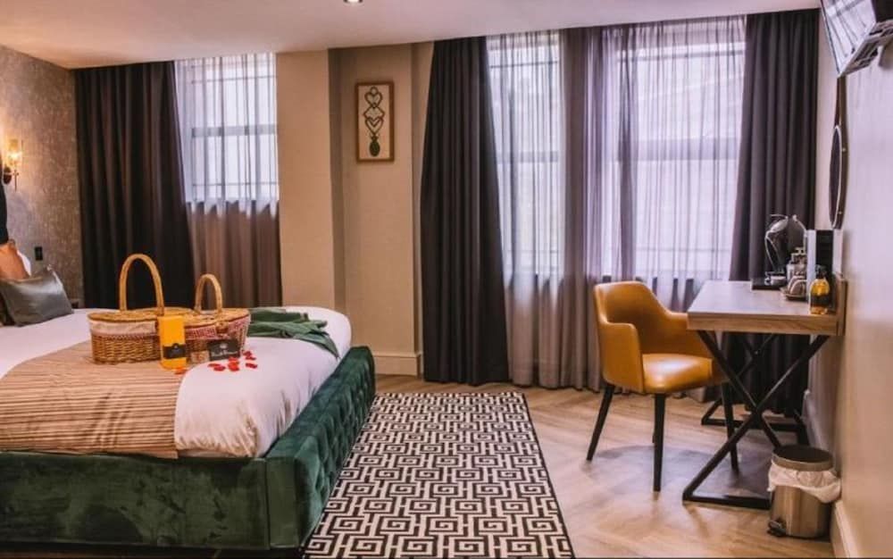 The Grand Hotel Swansea Classic Family Room 4