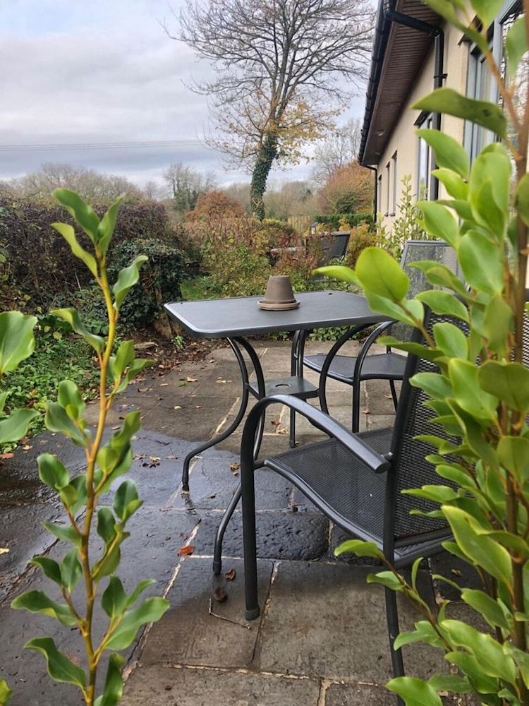 Hillcroft Accommodation Superior Double Room, Patio 4