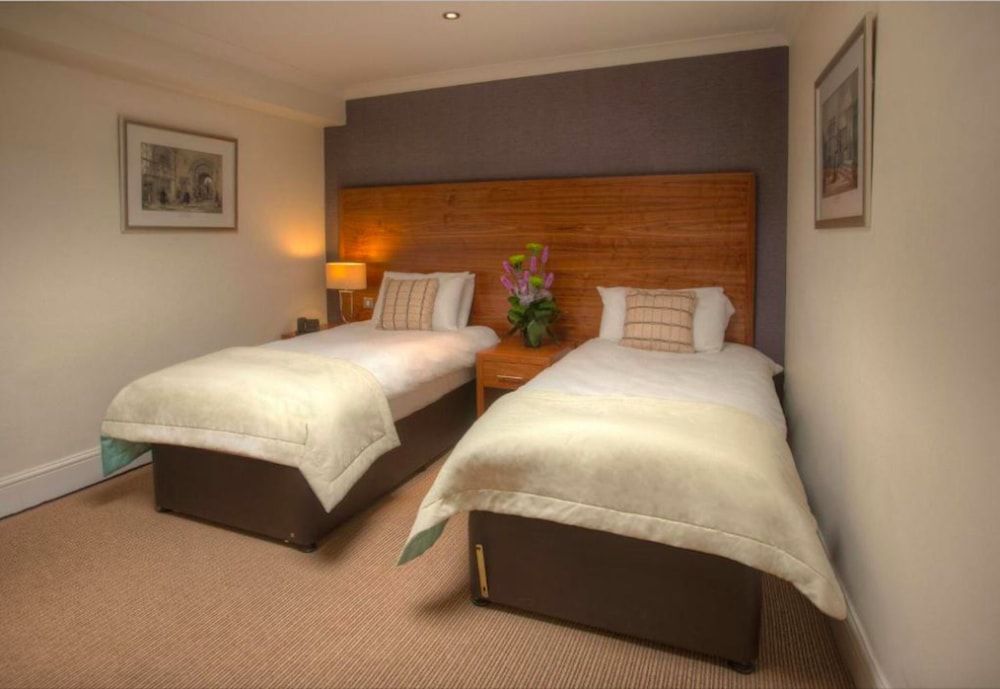The Boleyn Hotel Executive Twin Room (2 Single beds)